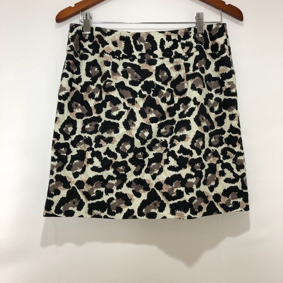 Ann Taylor Loft Petites Leopard Print Mini Skirt - Picture 3 of 5